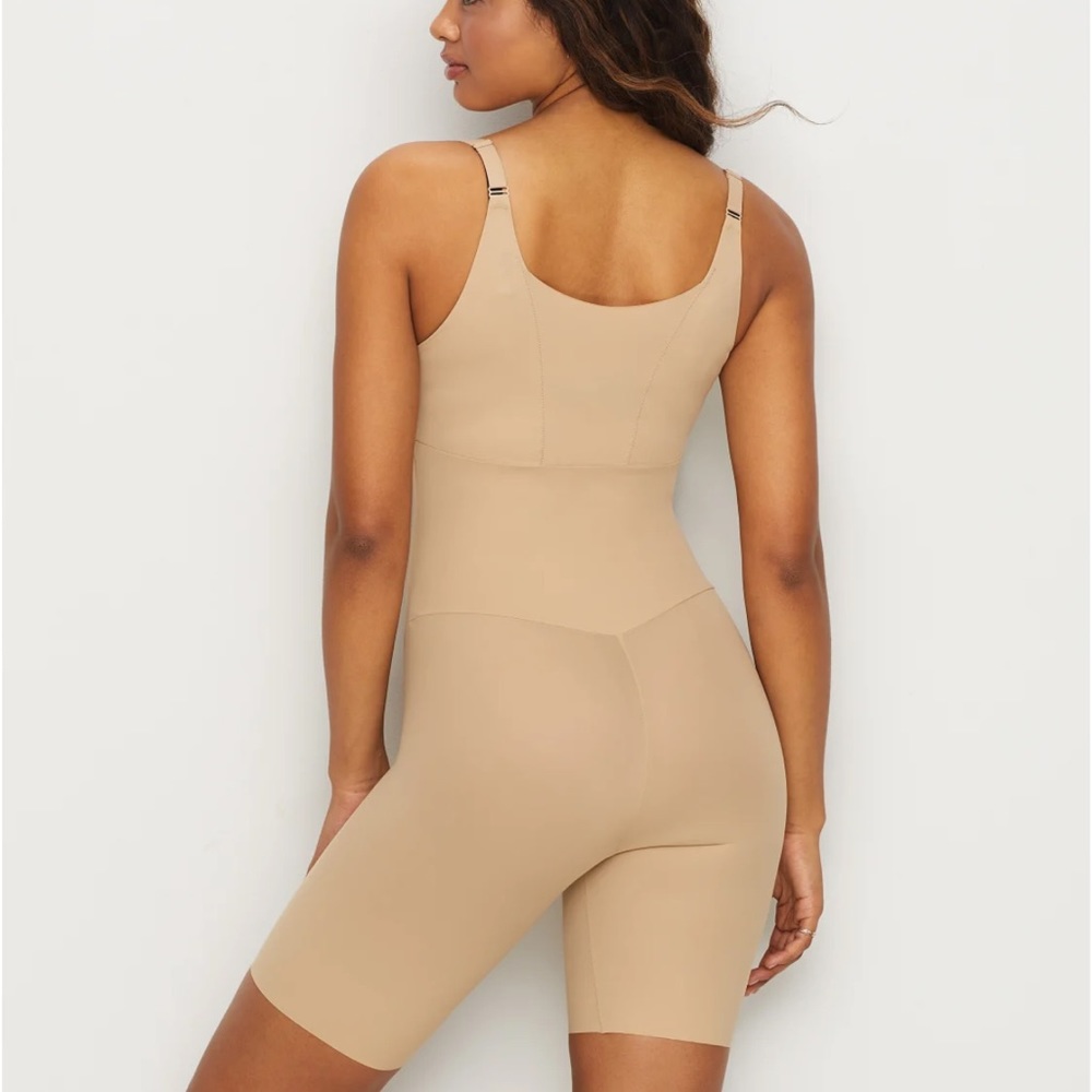 Maidenform Shapewear Bodysuit Adjustable V-Neck Firm Control Nude Size Small - Picture 3 of 14